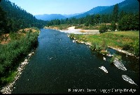 m5_klamath_river_happy_camp.jpg 88K